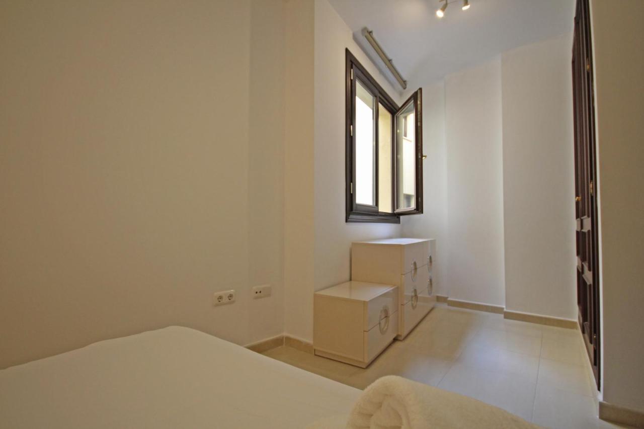 Duplex Ollerias Apartment มาลากา ภายนอก รูปภาพ